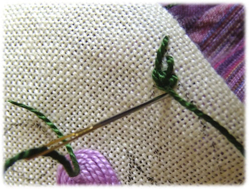 Two ways to chain stitch in hand embroidery